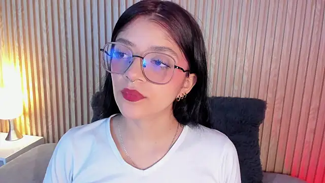 Snapshot of lana_dol chatting on October 18, 2:18 pm lana dol online show from October 18, 2:18 pm