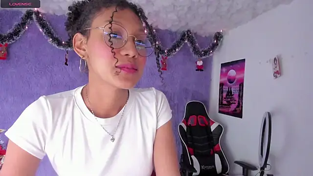 allis0n ik online show from December 20, 3:03 am