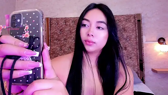 Snapshot of gaby_desire777 chatting on January 6, 12:57 pm gaby desire777 online show from January 6, 12:57 pm