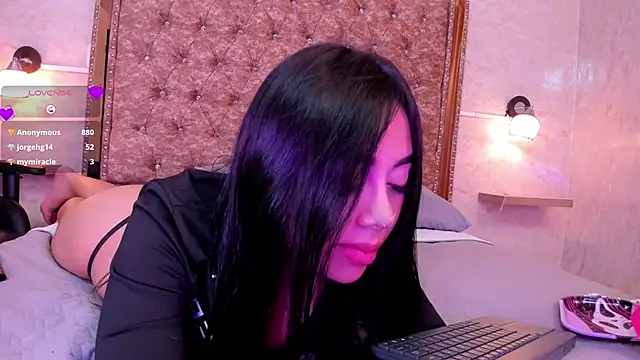 Snapshot of gaby_desire777 chatting on February 18, 6:37 am gaby desire777 online show from February 18, 6:37 am