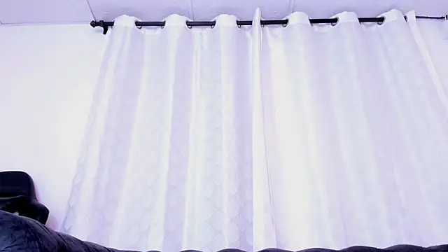 Snapshot of gaby_desire777 chatting on March 15, 10:55 pm gaby desire777 online show from March 15, 10:55 pm