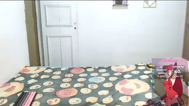 cherrydelioncourt online show from May 14, 3:46 am