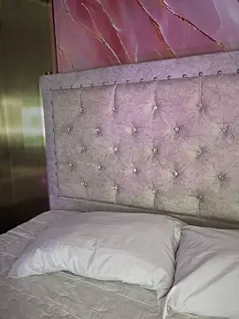 Snapshot of Rousse_blue chatting on September 26, 3:32 am Rousse blue online show from September 26, 3:32 am