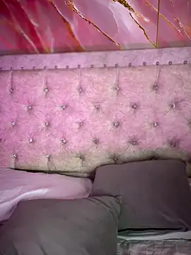 Snapshot of Rousse_blue chatting on October 31, 3:51 am Rousse blue online show from October 31, 3:51 am