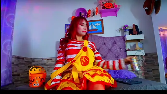 Melannytaylor online show from October 31, 9:05 pm