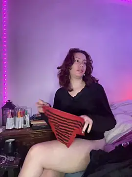 Snapshot of Nina-Chick777 chatting on February 22, 9:56 am Nina-Chick777 online show from February 22, 9:56 am