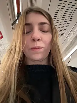 Sunny   Bunny online show from December 4, 9:51 am