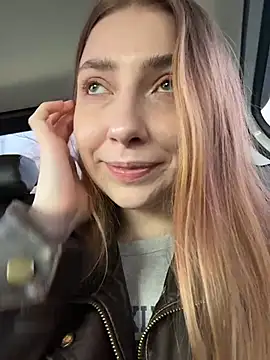 Sunny   Bunny online show from March 27, 1:11 pm