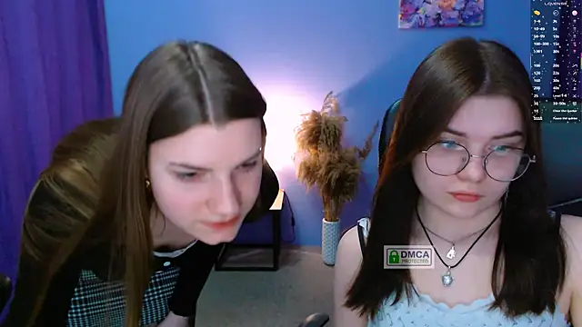 Snapshot of pure_radiance1 chatting on January 17, 10:00 am pure radiance1 online show from January 17, 10:00 am