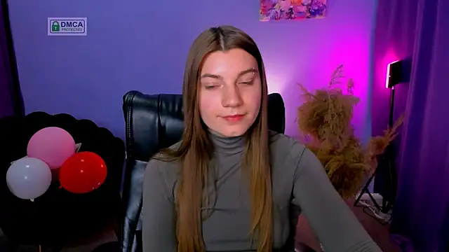 Snapshot of pure_radiance1 chatting on February 23, 3:40 pm pure radiance1 online show from February 23, 3:40 pm