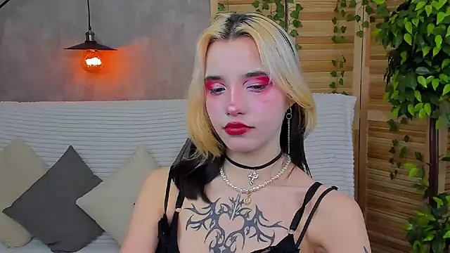 as1an girlfriend online show from January 31, 4:14 am