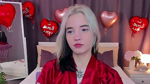 as1an girlfriend online show from February 17, 3:47 am