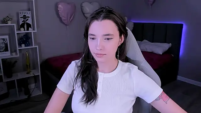 as1an girlfriend online show from March 27, 3:01 am