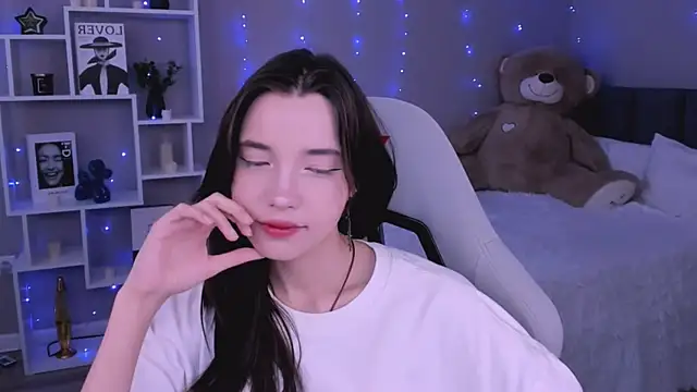 as1an girlfriend online show from May 8, 2:50 am