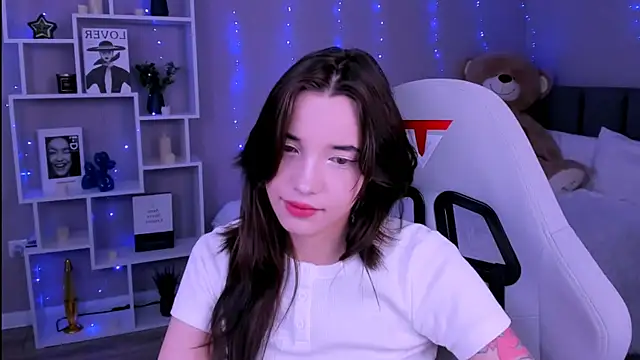 as1an girlfriend online show from May 12, 2:41 am