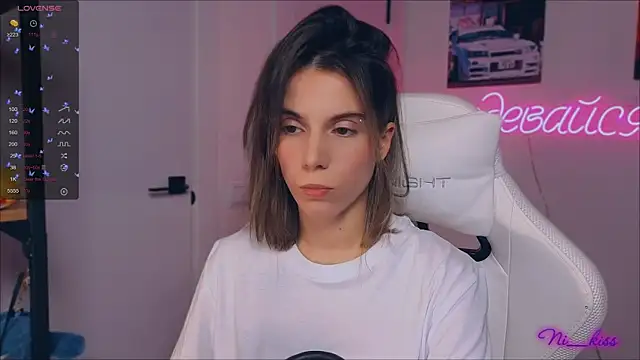  ni kiss online show from September 21, 8:43 pm