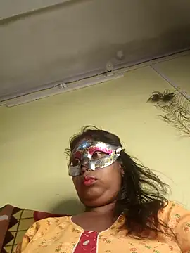 Snapshot of tinabhabhi chatting on April 15, 10:55 am tinabhabhi online show from April 15, 10:55 am