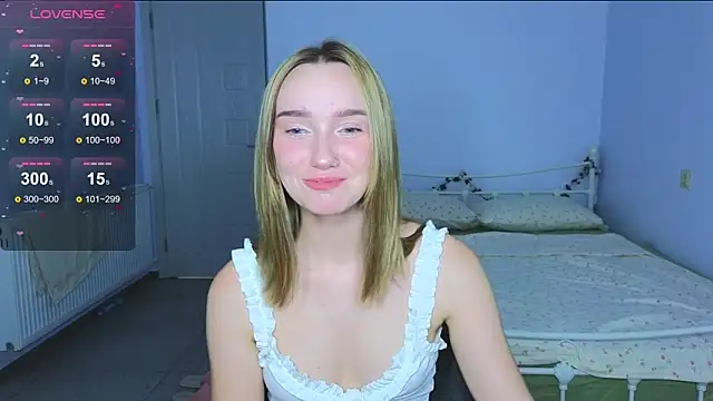 Wild Sophie  online show from November 15, 5:20 pm