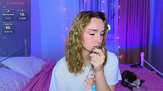 Wild Sophie  online show from January 11, 4:12 pm