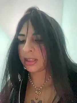 Hilary pinkk online show from December 23, 2:24 am