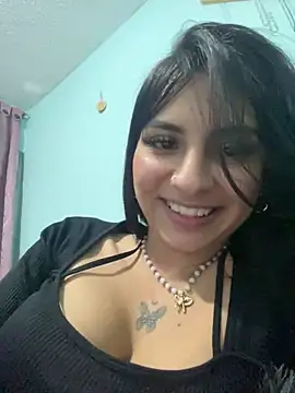 Hilary pinkk online show from December 24, 1:59 am