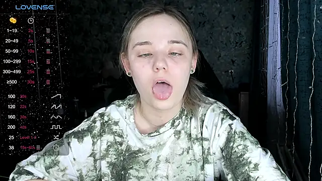 Your small bunny online show from December 8, 3:10 am