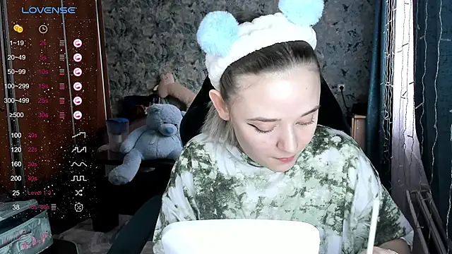 Your small bunny online show from December 8, 6:11 am