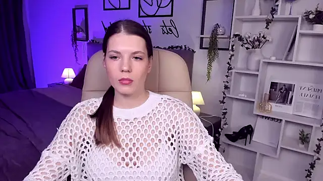 Snapshot of BellaSweetHeart chatting on February 4, 1:48 pm BellaSweetHeart online show from February 4, 1:48 pm