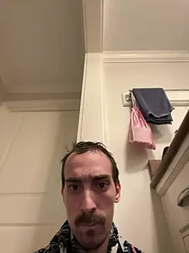 tallnerdyguy online show from June 13, 3:15 am