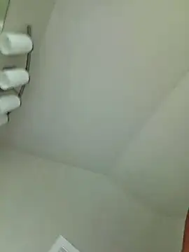 Snapshot of Strong_Bear89 chatting on February 18, 5:42 pm Strong Bear89 online show from February 18, 5:42 pm