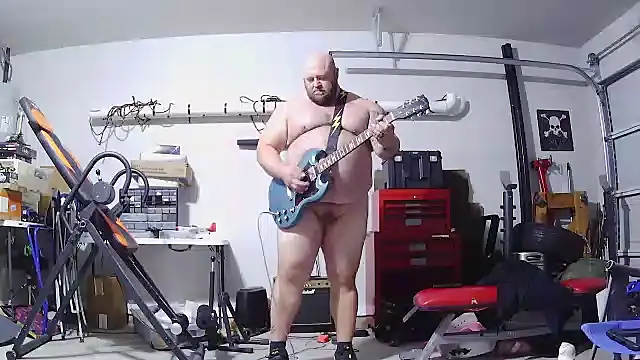 Snapshot of Strong_Bear89 chatting on February 23, 8:50 pm Strong Bear89 online show from February 23, 8:50 pm