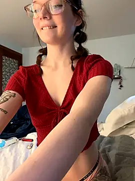 Snapshot of dreamteemergirl chatting on November 3, 6:53 pm dreamteemergirl online show from November 3, 6:53 pm