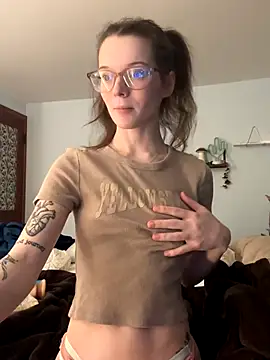 Snapshot of dreamteemergirl chatting on November 10, 10:53 pm dreamteemergirl online show from November 10, 10:53 pm