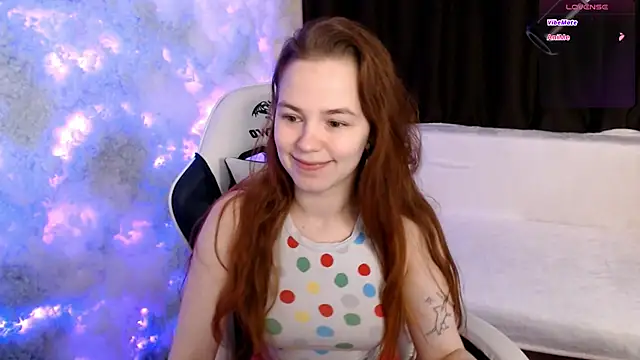 Snapshot of Fox_Lisa chatting on January 24, 11:15 am Fox Lisa online show from January 24, 11:15 am