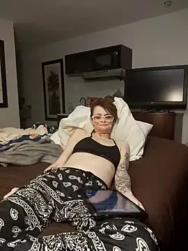 ivylee31 online show from January 16, 6:56 am