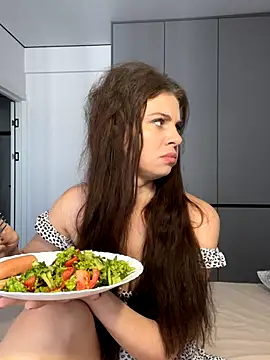 Snapshot of CurlyLara chatting on September 28, 10:42 am CurlyLara online show from September 28, 10:42 am