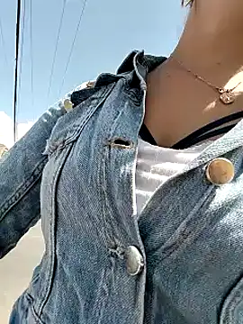 Alysson-- online show from January 30, 5:28 pm