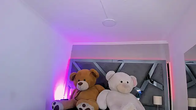 AmberiniHoffman online show from November 7, 11:54 am