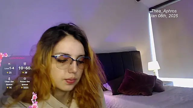 Snapshot of Thea_Aphros_ chatting on January 8, 6:09 pm Thea Aphros online show from January 8, 6:09 pm