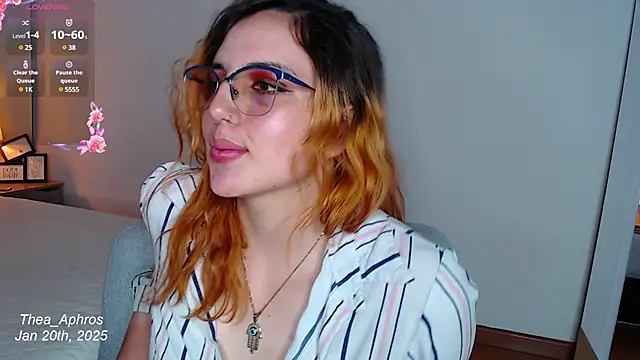 Snapshot of Thea_Aphros_ chatting on January 20, 11:32 pm Thea Aphros online show from January 20, 11:32 pm