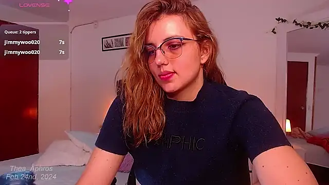 Snapshot of Thea_Aphros_ chatting on February 25, 7:36 pm Thea Aphros online show from February 25, 7:36 pm