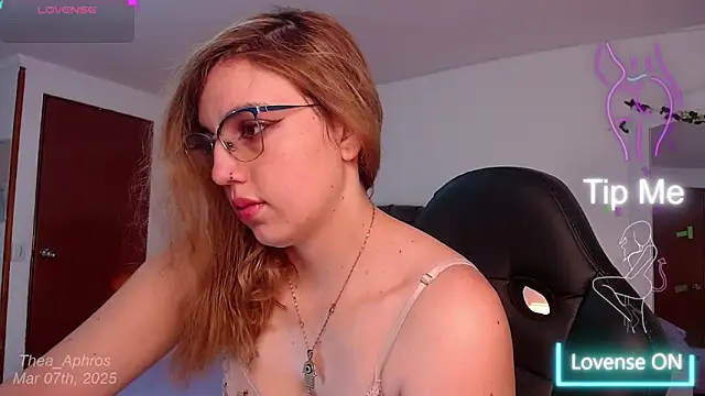Snapshot of Thea_Aphros_ chatting on March 8, 2:34 am Thea Aphros online show from March 8, 2:34 am