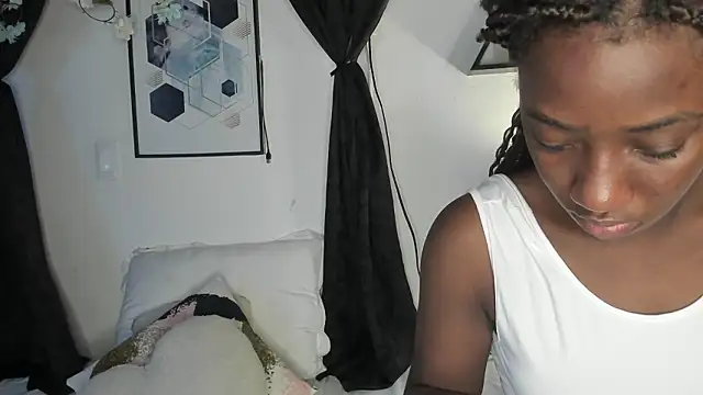 Khenta Michells online show from March 26, 10:32 am