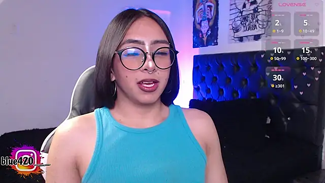 Skyler  blue4 online show from October 9, 12:52 am