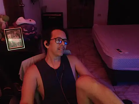 Snapshot of Pit_xxz chatting on December 20, 2:07 am Pit xxz online show from December 20, 2:07 am