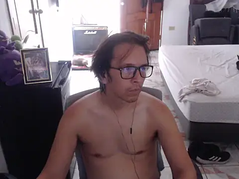 Snapshot of Pit_xxz chatting on February 5, 6:45 pm Pit xxz online show from February 5, 6:45 pm