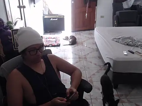 Snapshot of Pit_xxz chatting on February 14, 4:37 pm Pit xxz online show from February 14, 4:37 pm