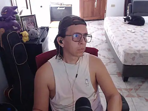 Snapshot of Pit_xxz chatting on June 21, 5:48 pm Pit xxz online show from June 21, 5:48 pm