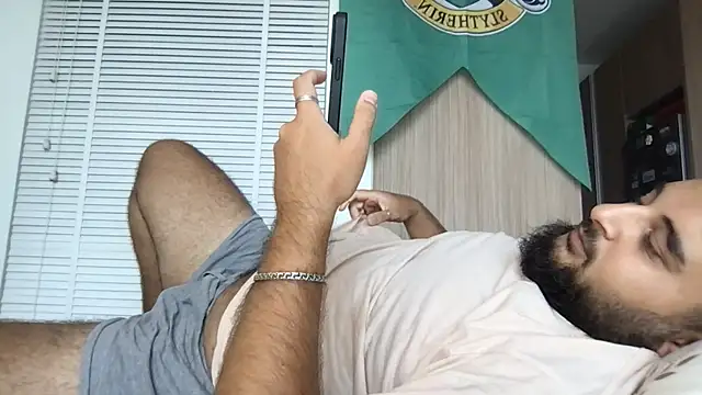 Snapshot of teddy_alan chatting on February 18, 6:20 am teddy alan online show from February 18, 6:20 am