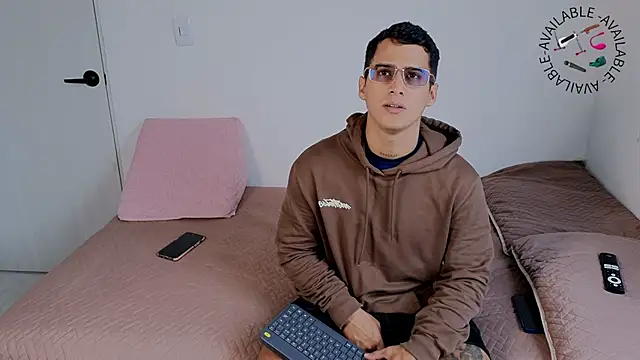 hot69temptation  online show from September 30, 3:28 pm